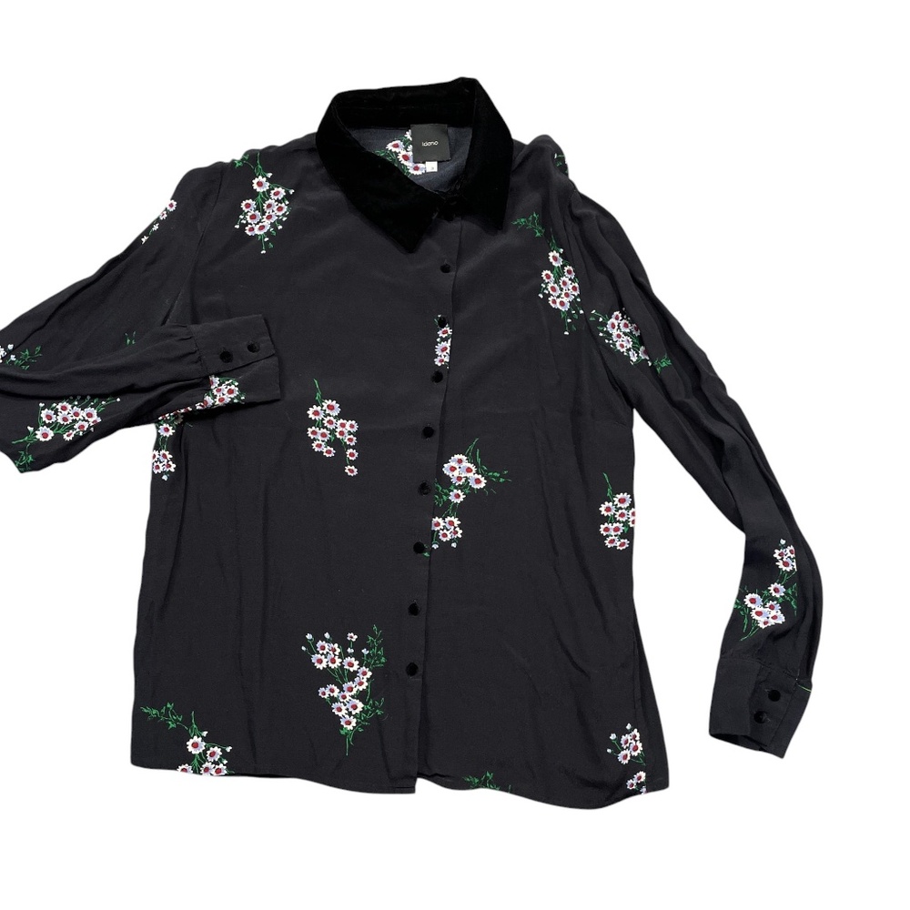 Idano 3 Floral Button Down Blouse Black Velour Collar‎ Covered Buttons